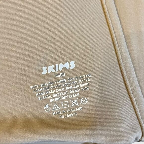 SKIMS Fits Everybody Bra Underwire Padding - Picture 6 of 6